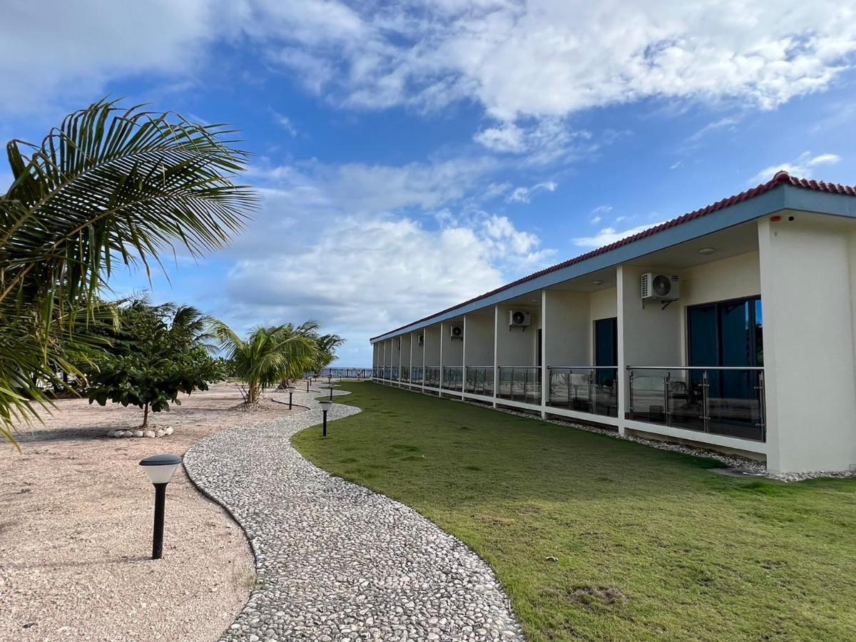 W Golf Resort Oslob Exterior photo