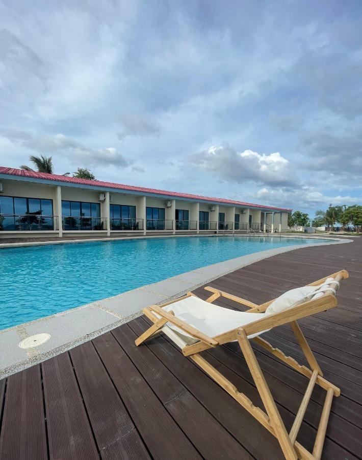 W Golf Resort Oslob Exterior photo