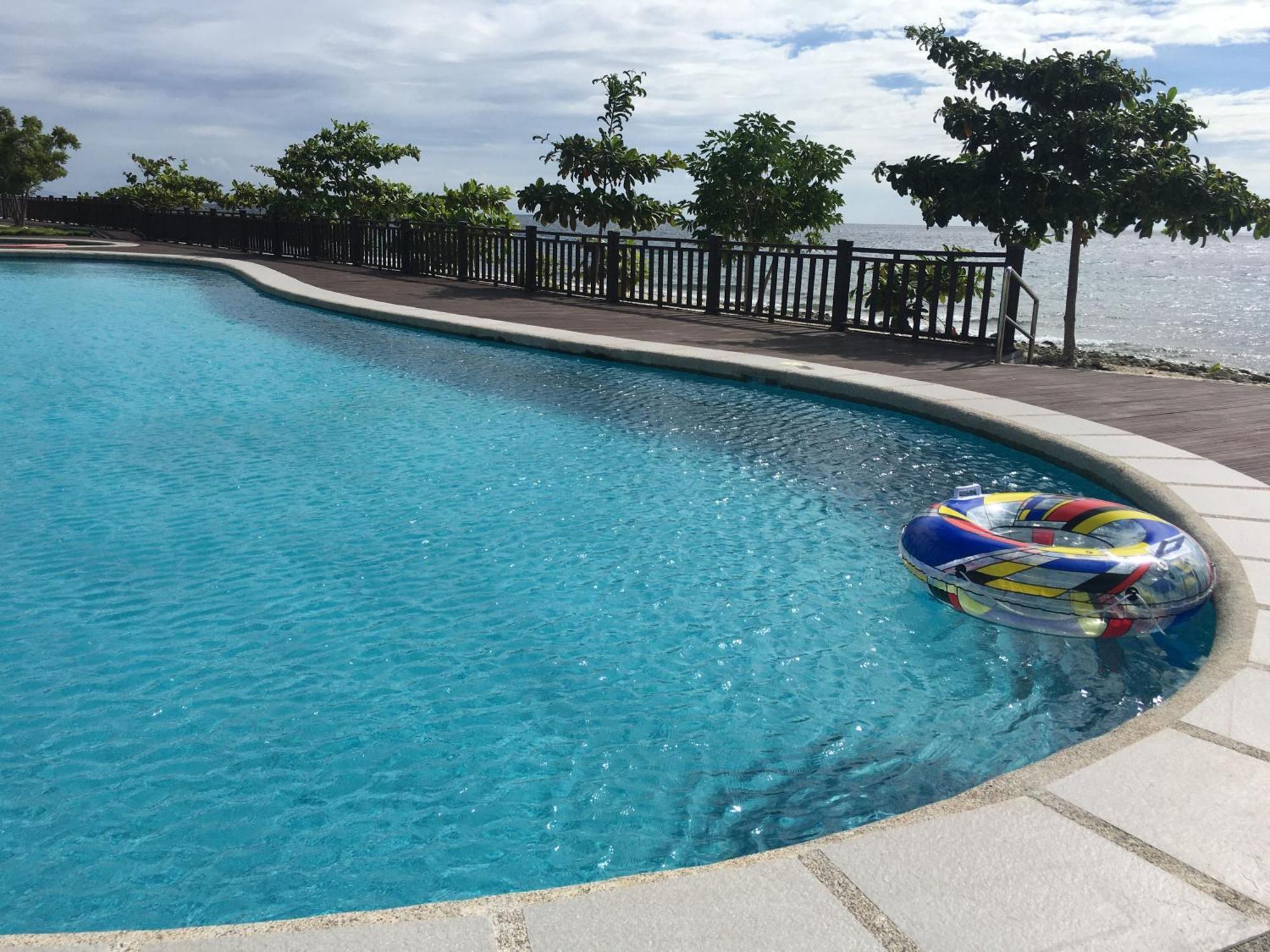 W Golf Resort Oslob Exterior photo