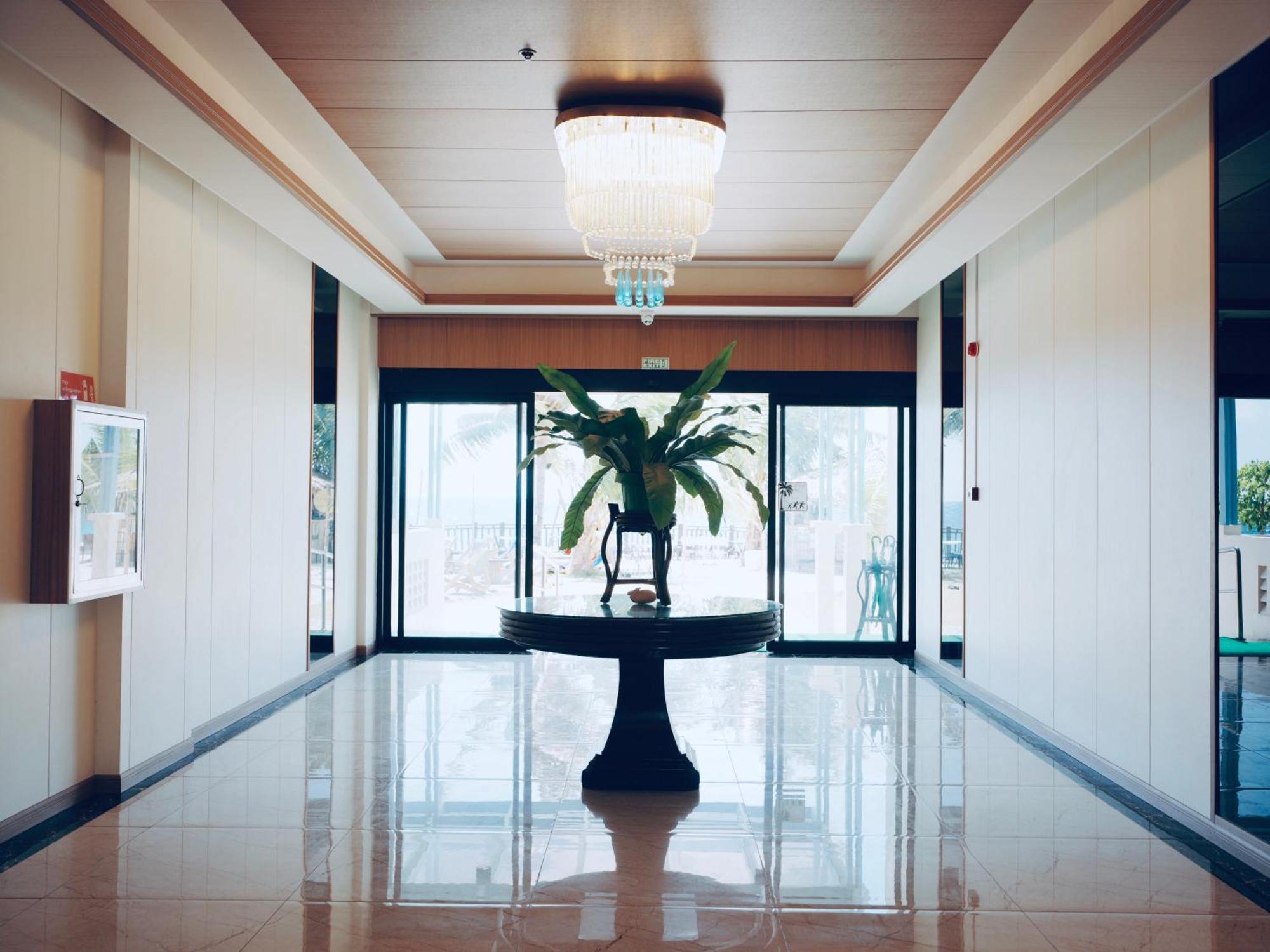 W Golf Resort Oslob Exterior photo