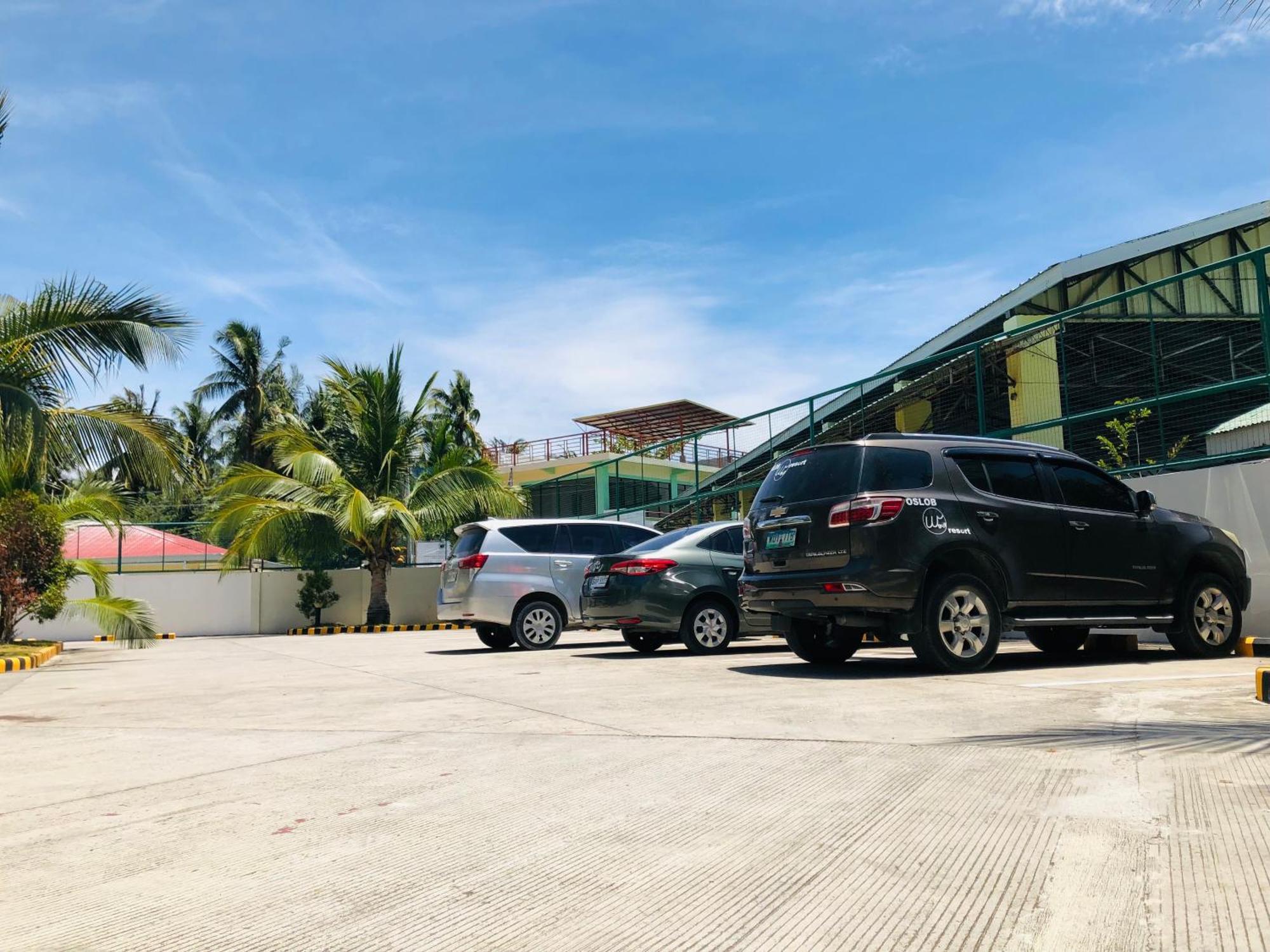 W Golf Resort Oslob Exterior photo